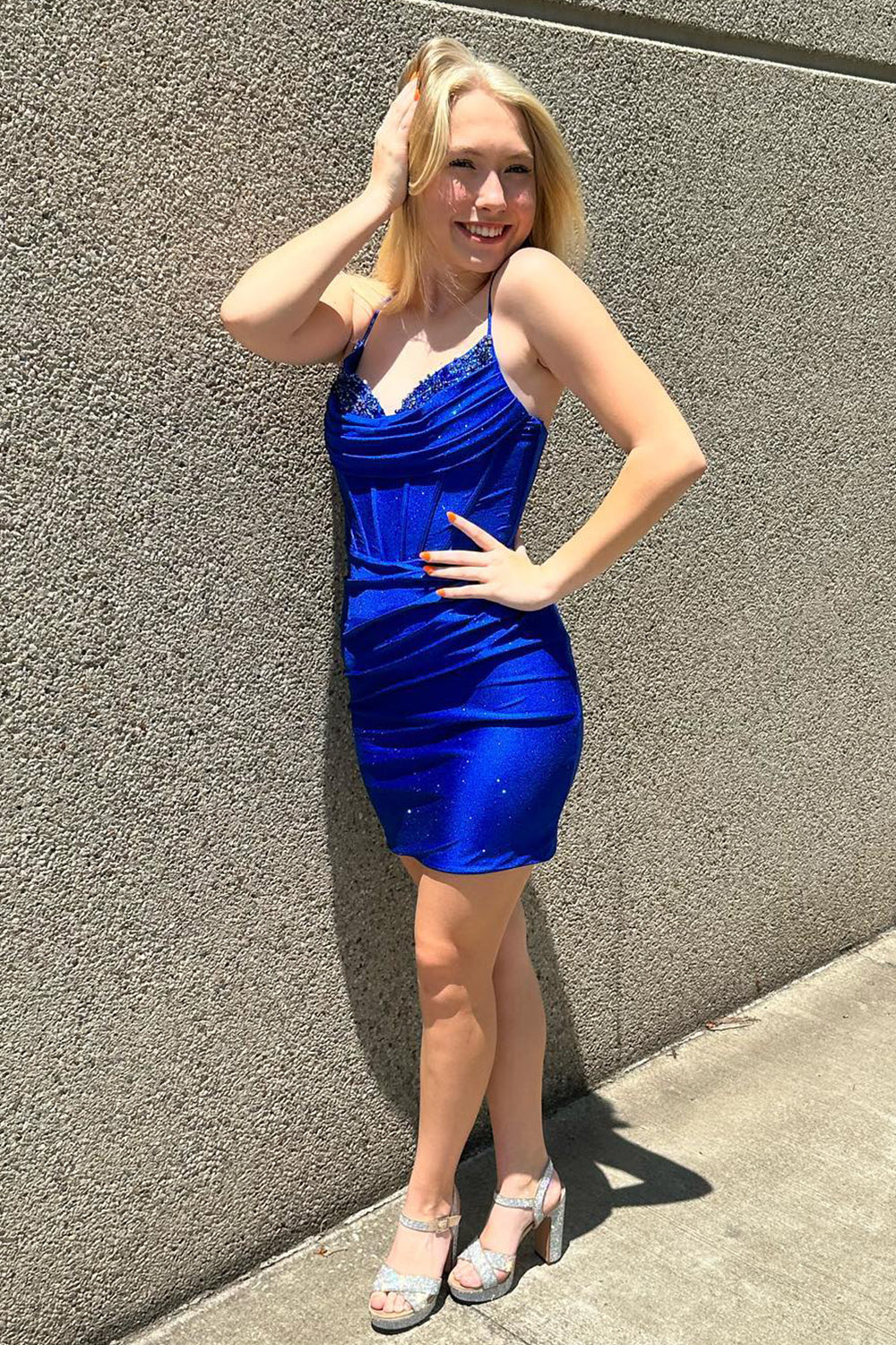 Jersey-Homecoming-Kleid im Etui-Stil mit Perlen