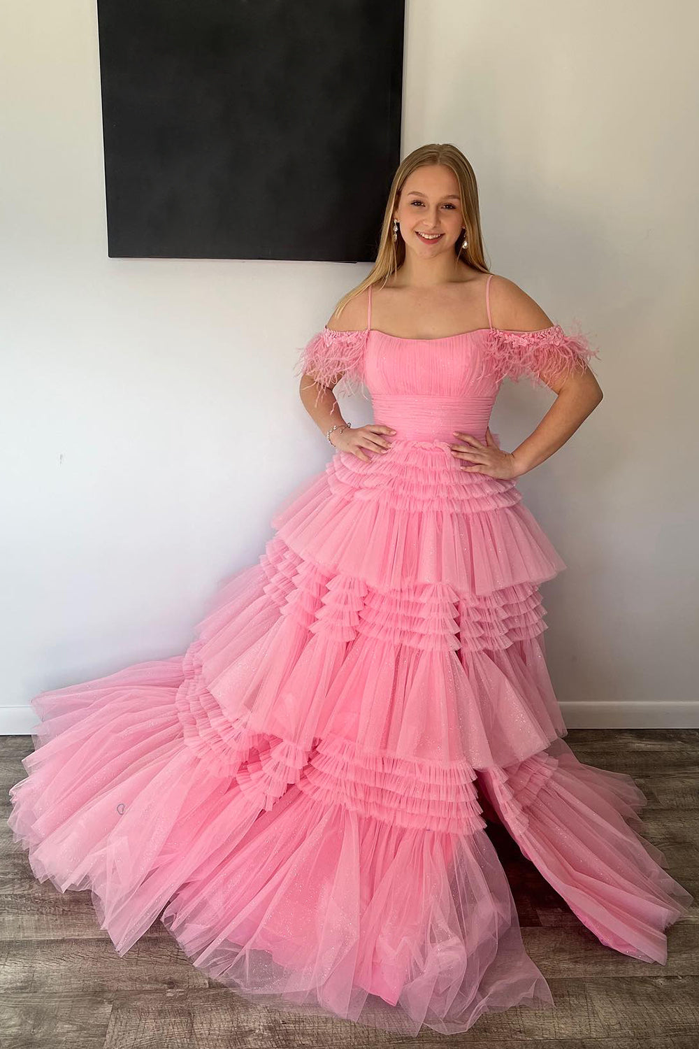 Roycebridal Lilah | Vestido de fiesta de tul brillante con tirantes finos y abertura en forma de A