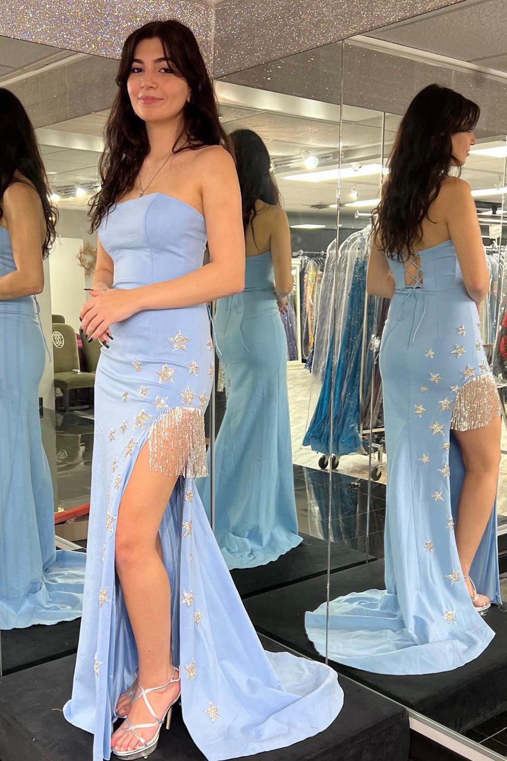 Roycebridal Collins | Vestido de fiesta de satén elástico, sin tirantes, con estrellas y flecos