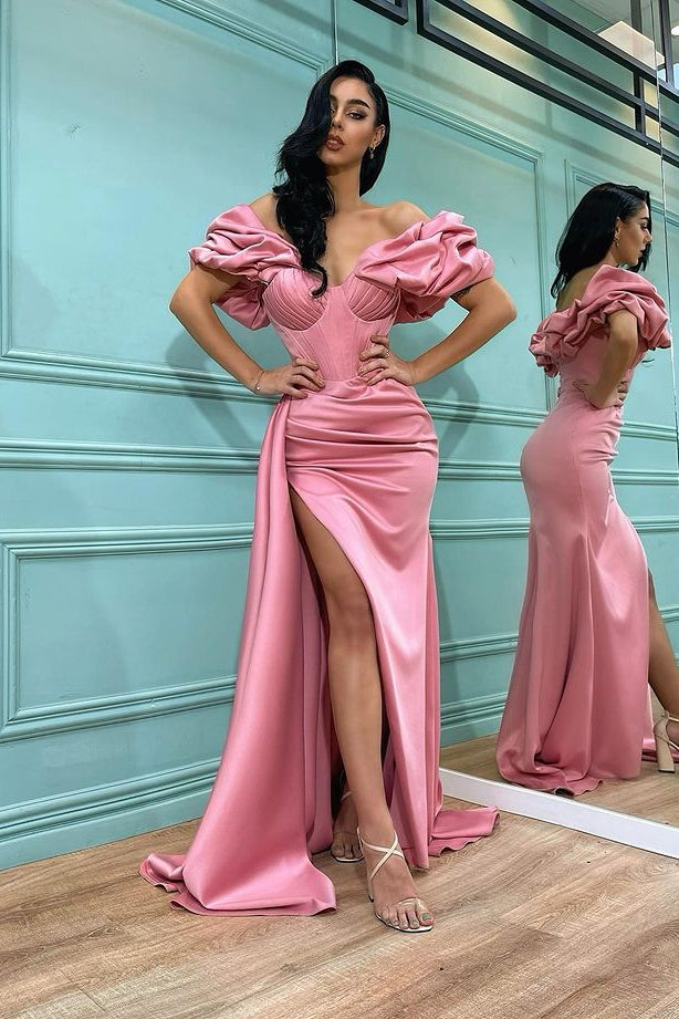 Vestido de fiesta de sirena rosa pétalo de rosa con abertura frontal y hombros descubiertos