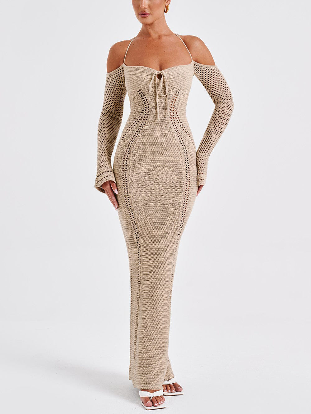 Sexy rückenfreies, schlankes, hohles Kleid mit langen Ärmeln und Strumpfhaltern