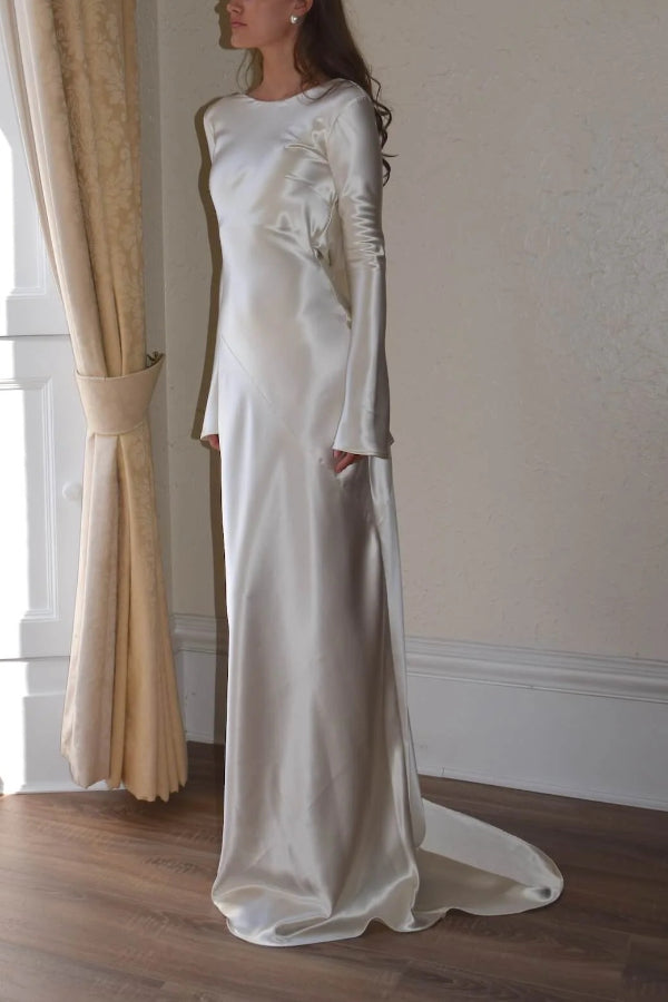Pearl Eden – Maxikleid mit offenem Wasserfallausschnitt und Satinrücken