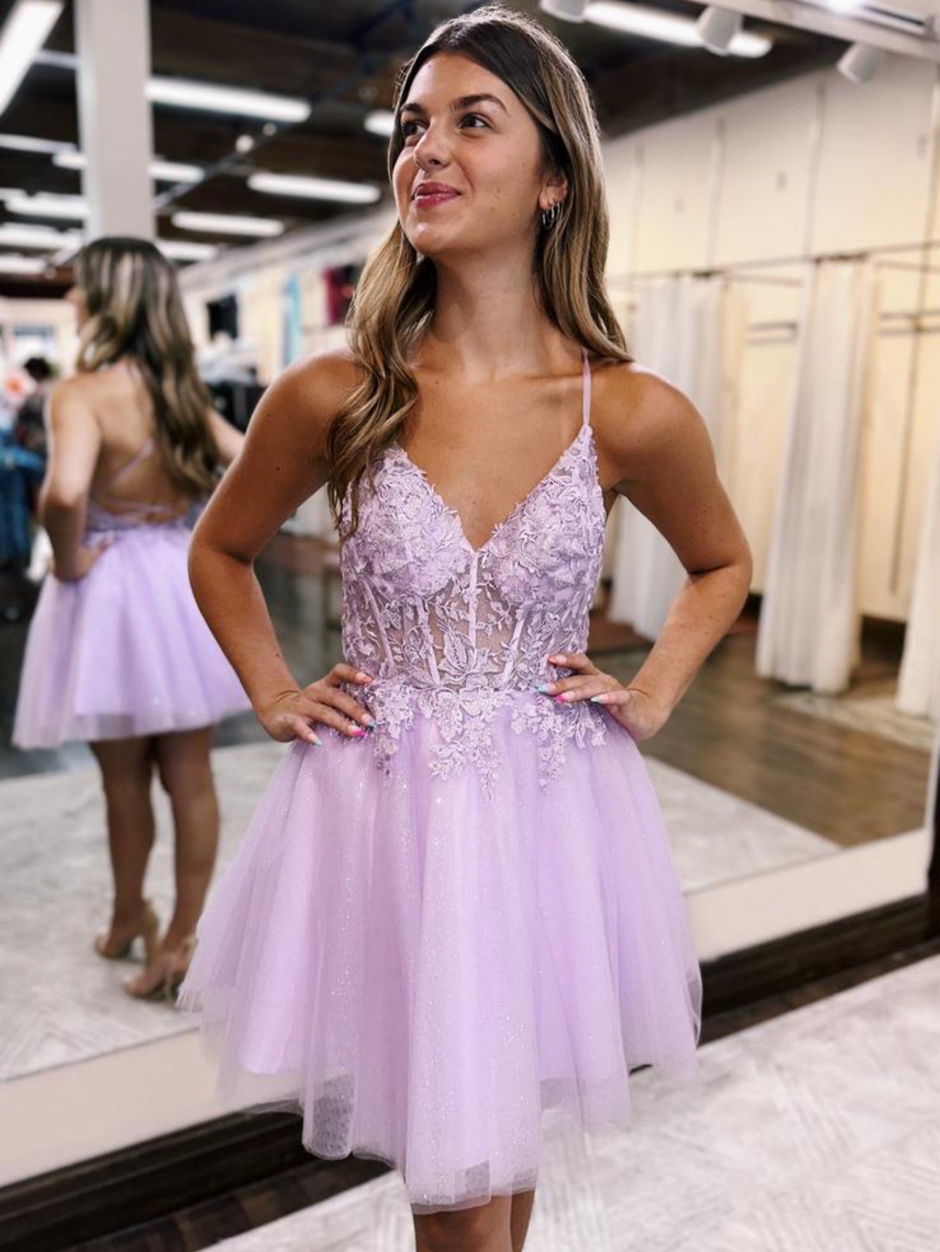 Vestido de fiesta de tul con apliques y espalda descubierta en corte A