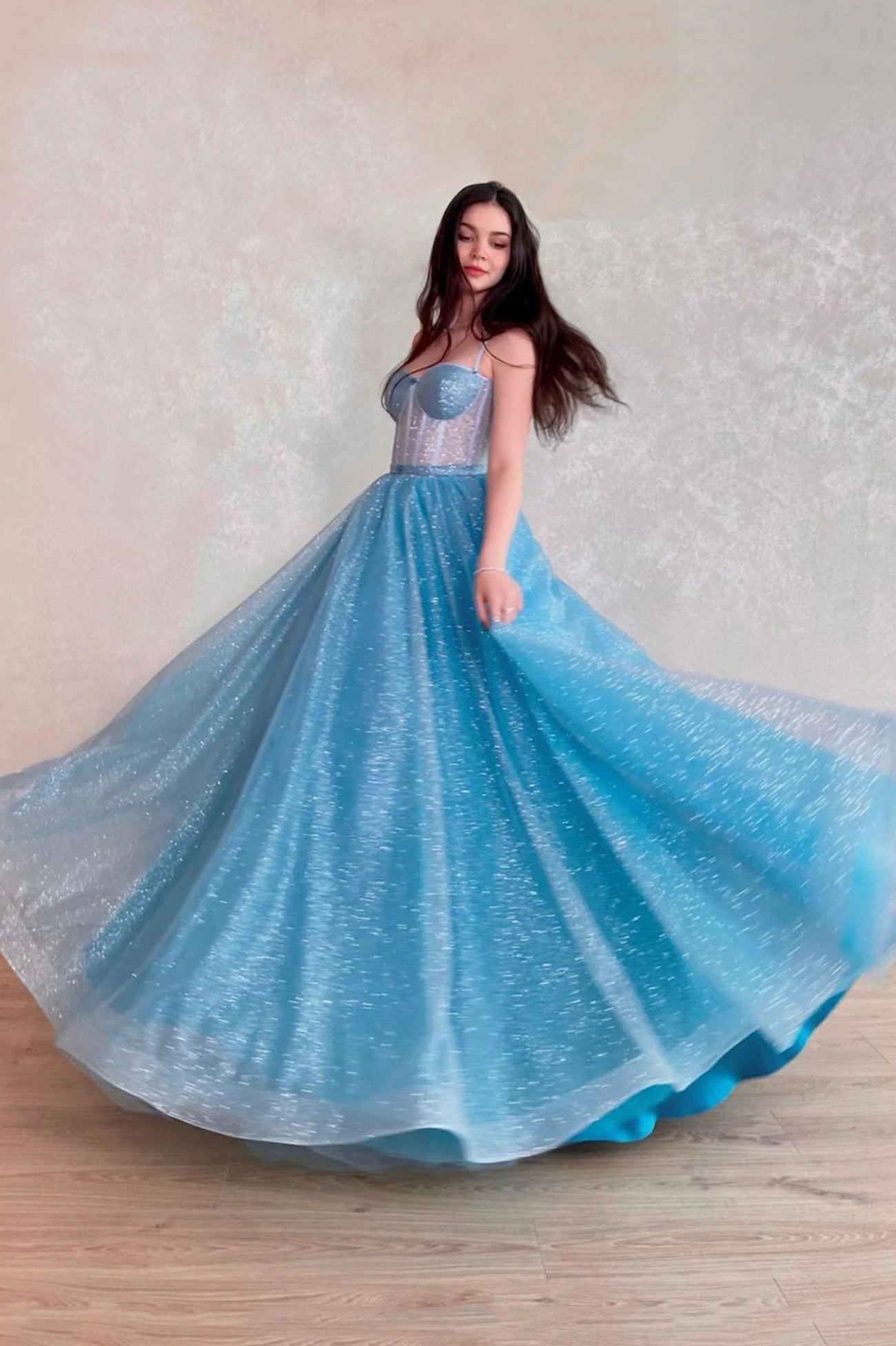 Langes A-Linien-Ballkleid aus Tüll, blaues Abendkleid mit Schnürung und Korsett