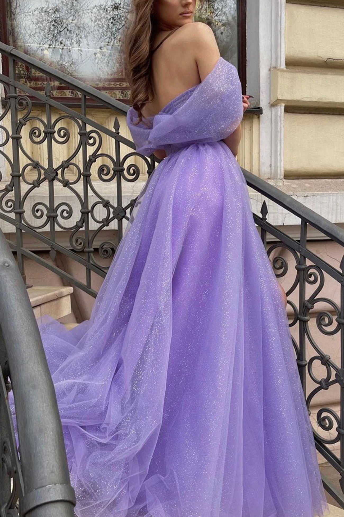 Langes A-Linien-Ballkleid aus Tüll mit schulterfreiem Abendkleid