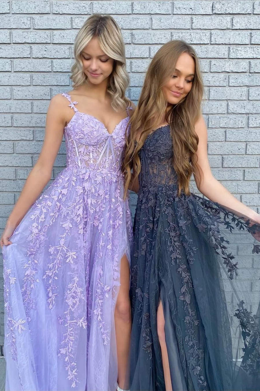 Vestido de fiesta de tul con encaje y escote en forma de corazón con abertura