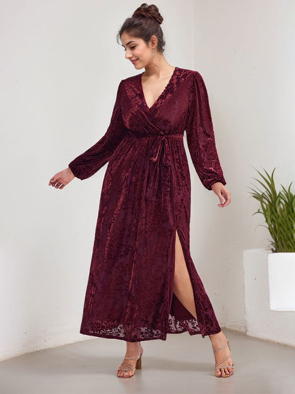 A-Linie V-Ausschnitt Lange Ärmel Samt Wadenlanges Kleid für die Brautmutter mit Schlitz