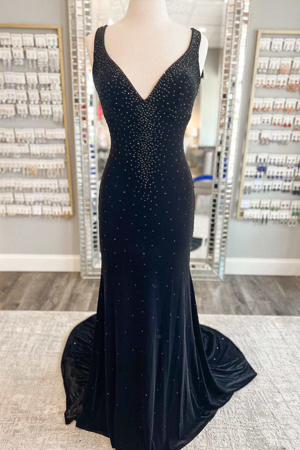 Vestido formal largo de sirena con escote en V y espalda recortada de terciopelo