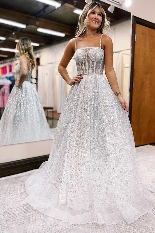 Vestido de fiesta de corte A con tirantes princesa y lentejuelas plateadas ombré