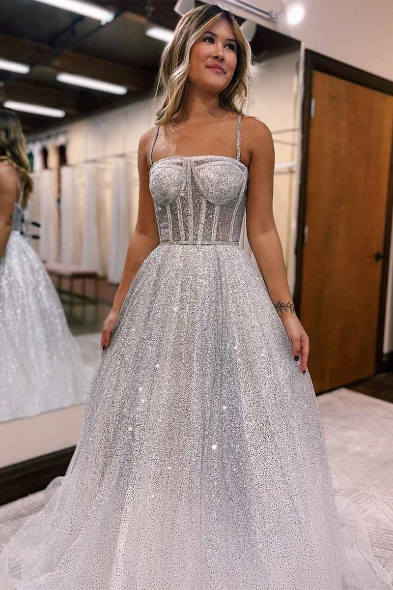 Vestido de fiesta de corte A con tirantes princesa y lentejuelas plateadas ombré