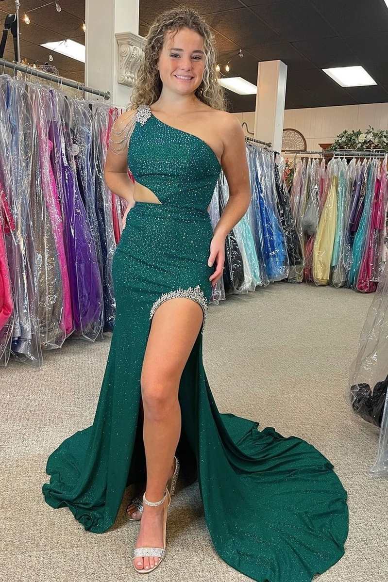 Vestido de fiesta largo de sirena con un solo hombro, cuentas y abertura en verde cazador