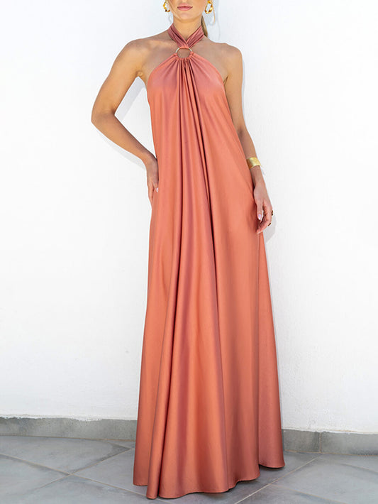 Vestidos de satén con cuello halter y vuelo de temperamento veraniego