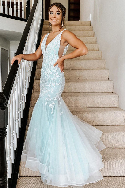 Mintgrünes Trompetenkleid mit V-Ausschnitt und Applikationen