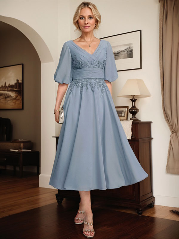 A-Linie V-Ausschnitt Wadenlanges Chiffon-Kleid für die Brautmutter mit Plissee