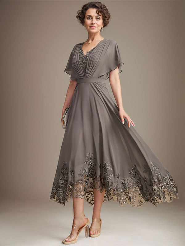 A-Linie V-Ausschnitt Asymmetrisches Spitzen-Chiffon-Kleid für die Brautmutter mit Plissee