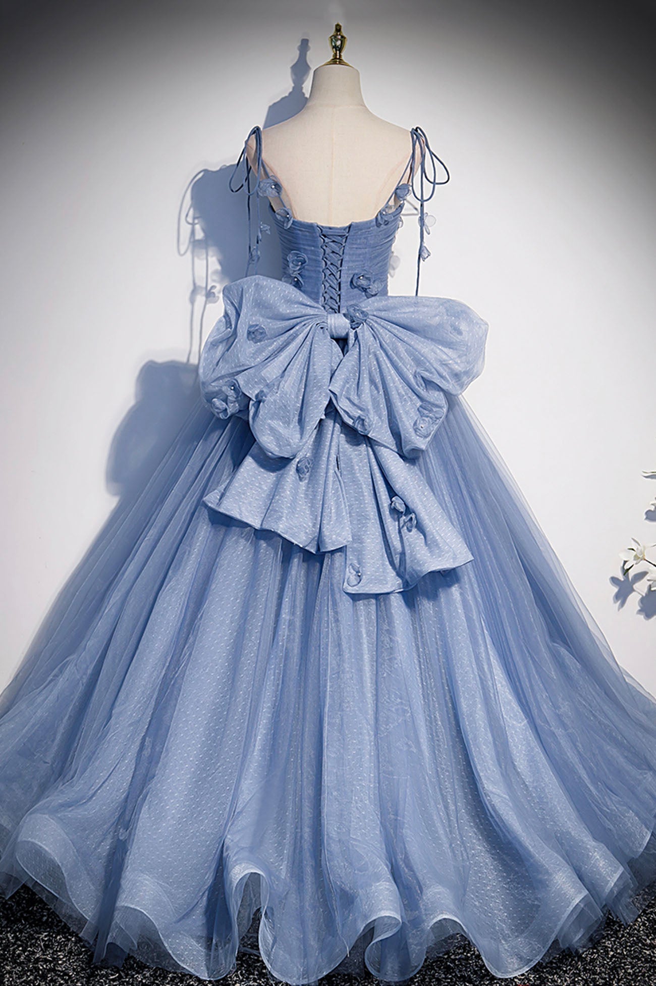 Tüll Langes A-Linien-Ballkleid Blaues Spaghettiträger-Partykleid mit Schleife