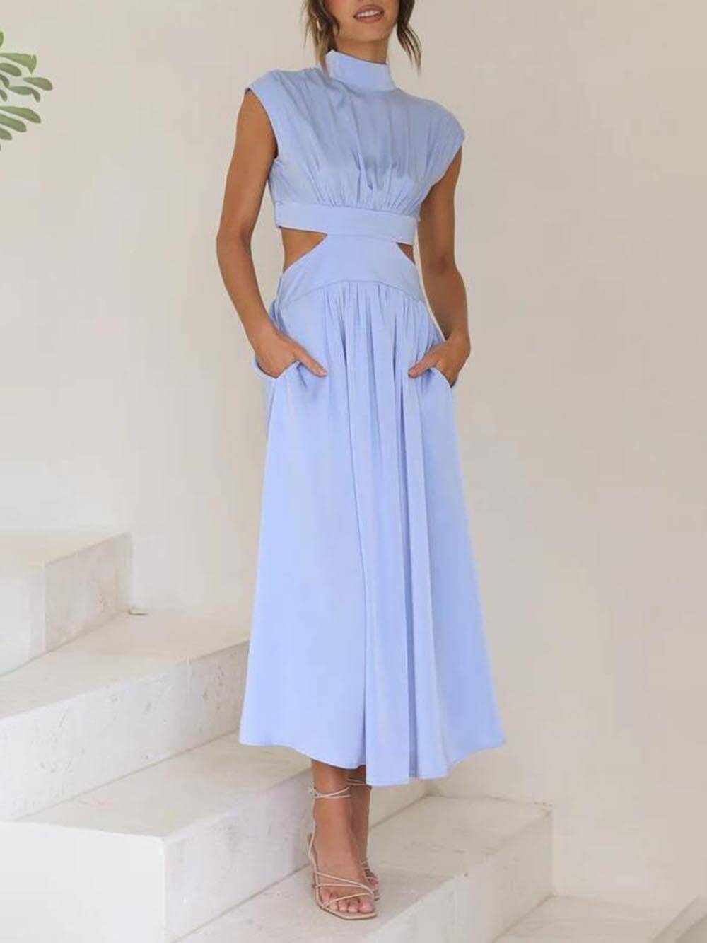 Urlaubs-Midikleid mit Cut-out an der Taille und Taschen