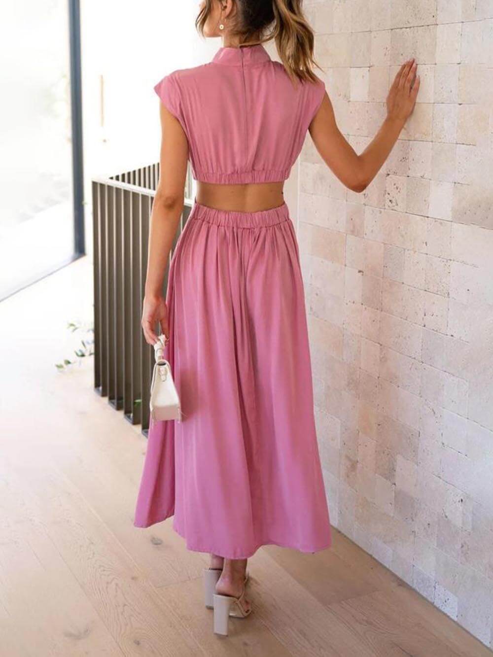 Urlaubs-Midikleid mit Cut-out an der Taille und Taschen