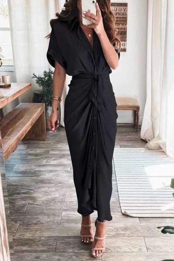 Tolles drapiertes Satinkleid im Button-Down-Stil