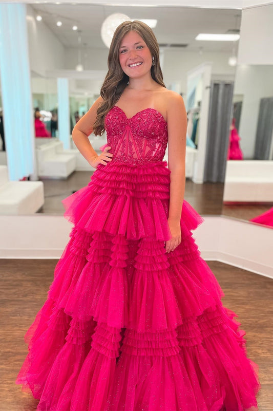 Vestido de fiesta fucsia de tul escalonado con escote en forma de corazón y corte A