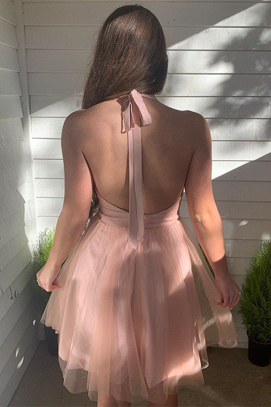 A-Linien-Heimkehrkleid aus Tüll in Blush mit tiefem V-Ausschnitt