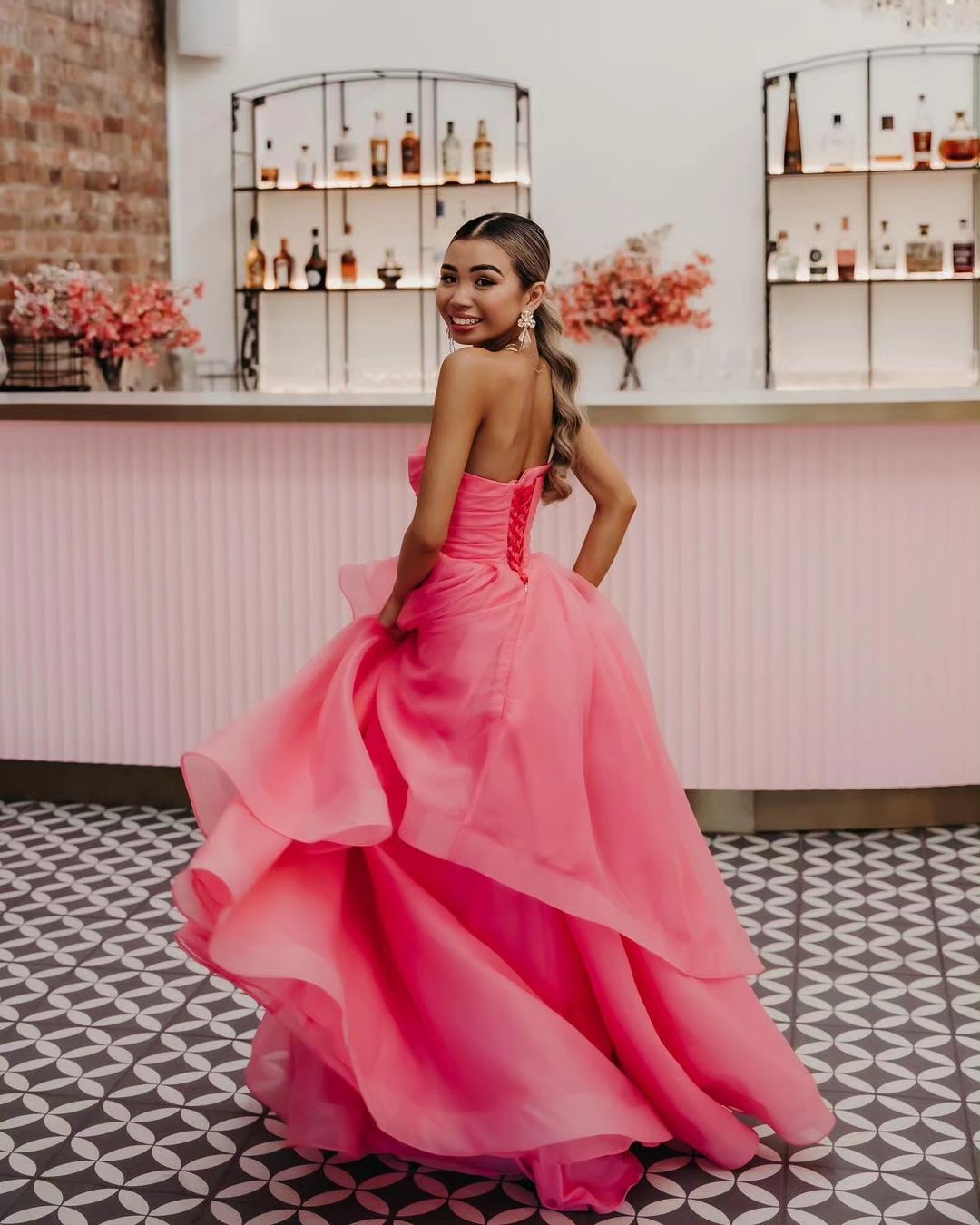 Hellrosa A-Linien-Ballkleid aus Organza ohne Träger