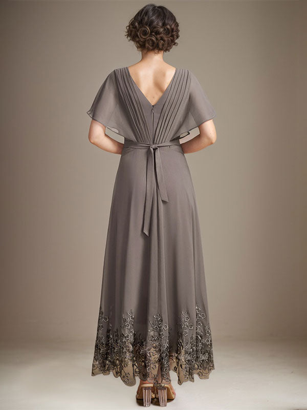 A-Linie V-Ausschnitt Asymmetrisches Spitzen-Chiffon-Kleid für die Brautmutter mit Plissee