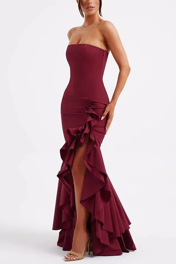 Sexy schulterfreies, schmal geschnittenes Maxikleid mit unregelmäßigem Saum