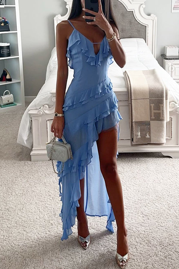 Can't Escape Love – Chiffon-Maxikleid mit mehrlagigen Rüschen und unregelmäßigem Schlitz