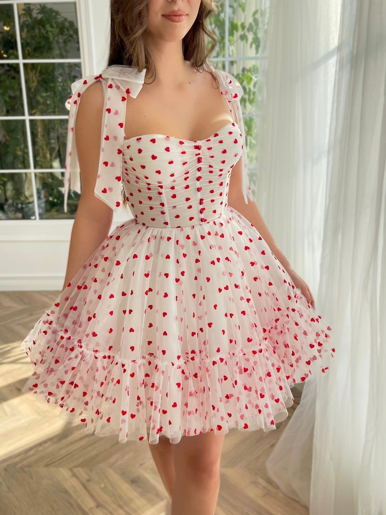 A Line Sweetheart Neck Tulle Homecoming Dress