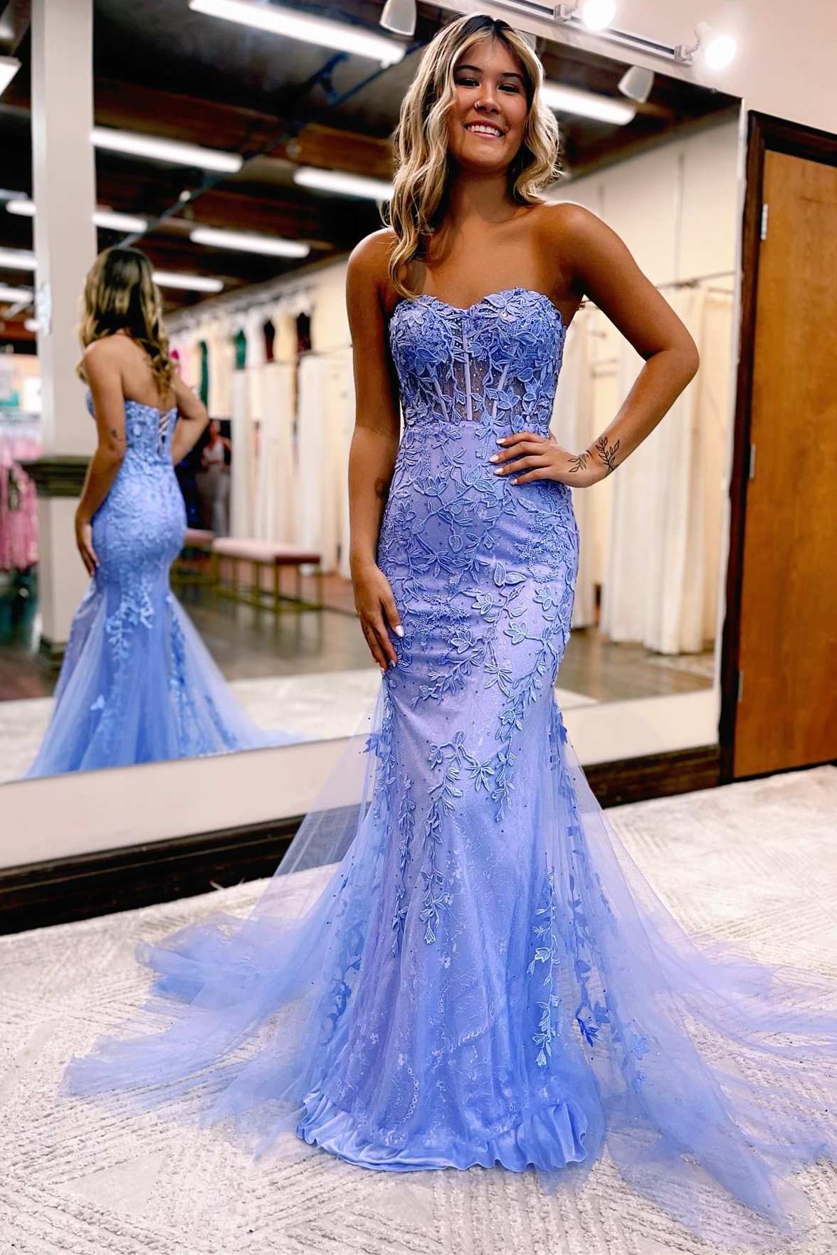 Vestido de fiesta de tul con encaje y escote corazón de sirena