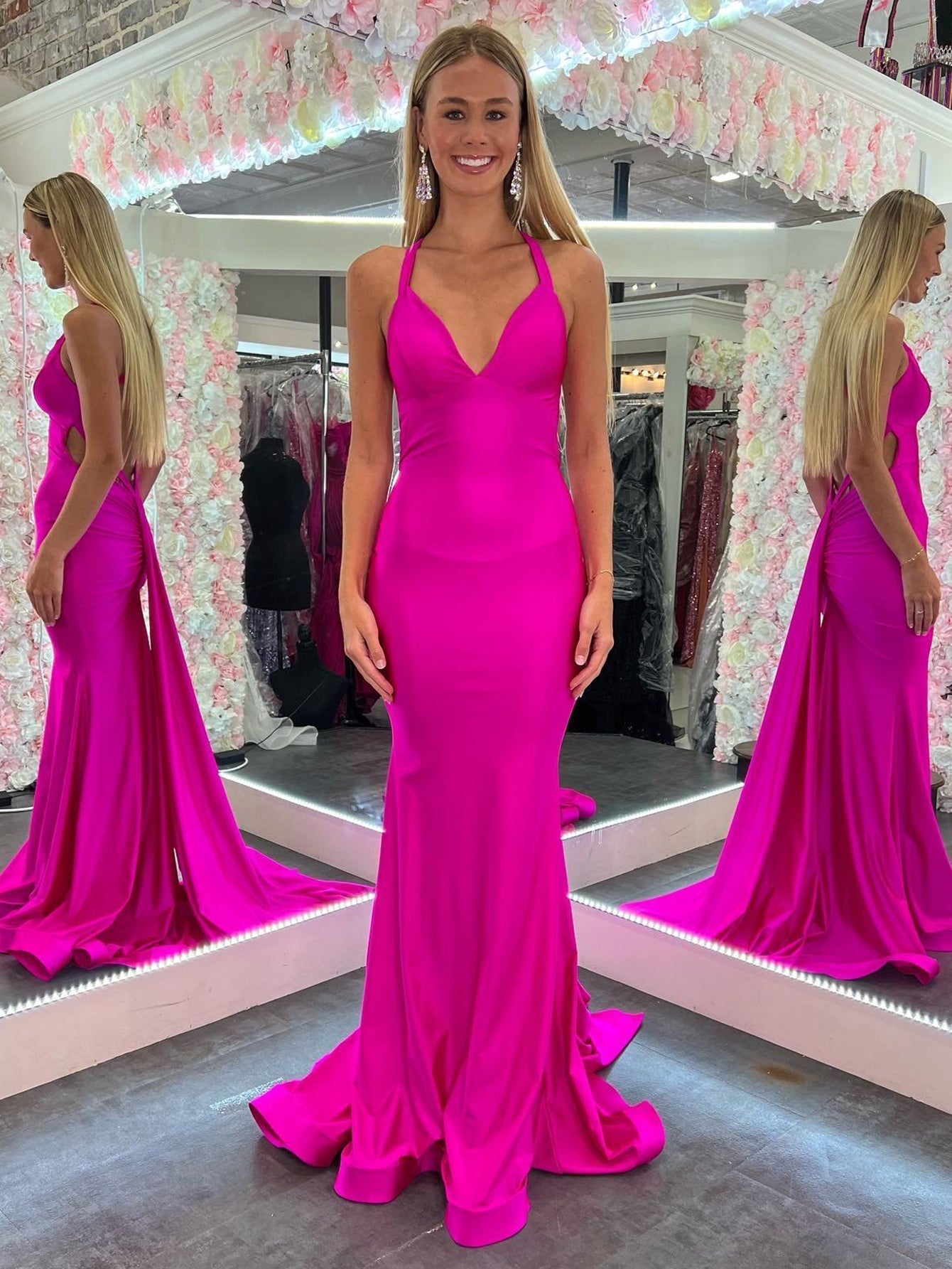 Meerjungfrau Rosa V-Ausschnitt Rückenfreies Satin Langes Ballkleid