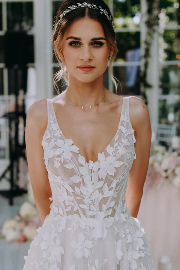 Bodenlanges Bohemian-Brautkleid mit 3D-Blumenspitze und V-Ausschnitt