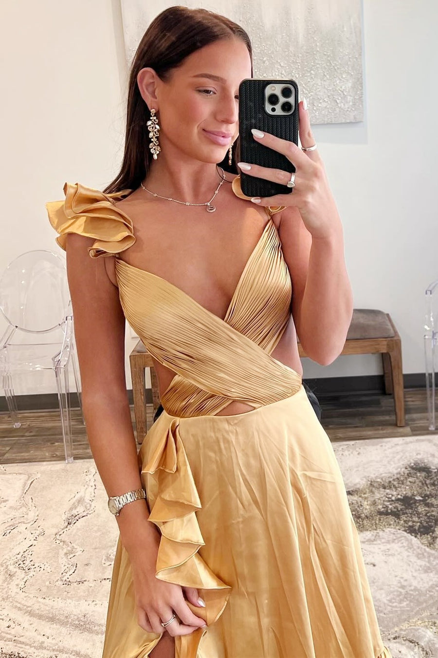 Vestido de fiesta largo de corte A con volantes y abertura
