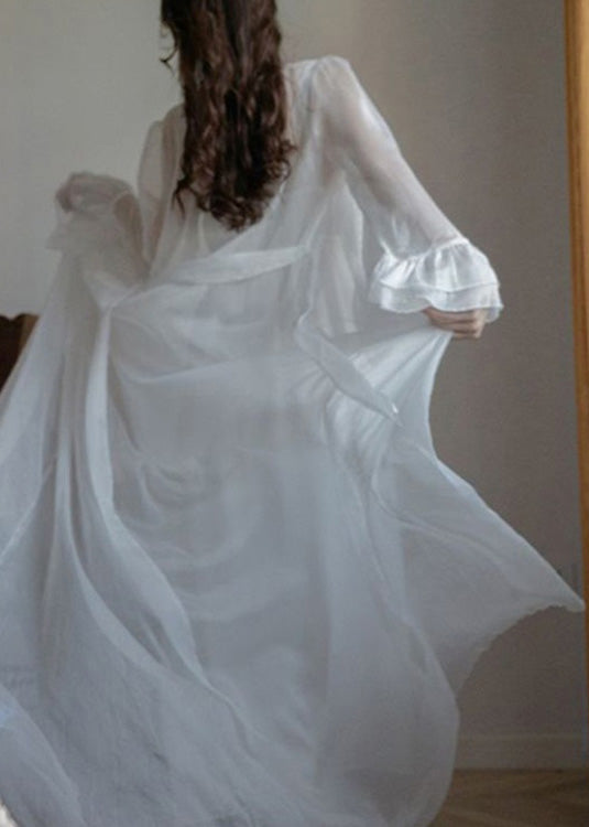 Conjunto de dos piezas de cárdigan y vestido lencero de gasa con cuello en V blanco bordado con flores para verano