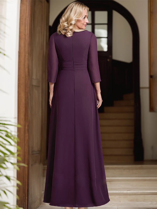 A-Linie, V-Ausschnitt, bodenlanges Chiffonkleid für die Brautmutter mit plissierter Perlenstickerei