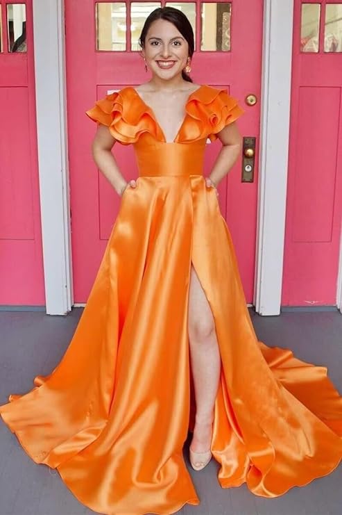 Vestido de fiesta largo de corte A con volantes y escote en V en rosa intenso
