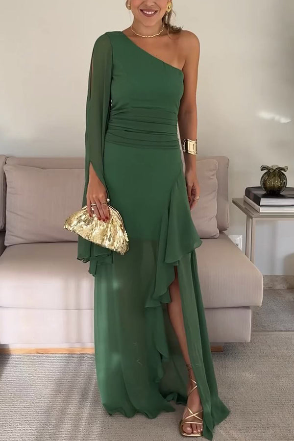 Party Pal – Einfarbiges Maxikleid aus Chiffon mit einer Schulter und Glockenärmeln und Schlitz