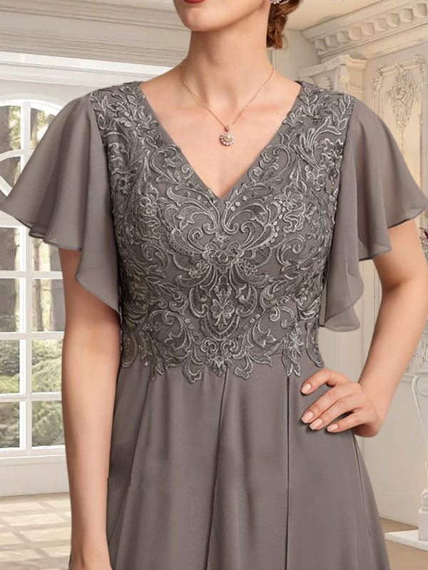 A-Linien-Kleid mit V-Ausschnitt, knöchellang, Spitzenchiffon und kaskadierenden Rüschen