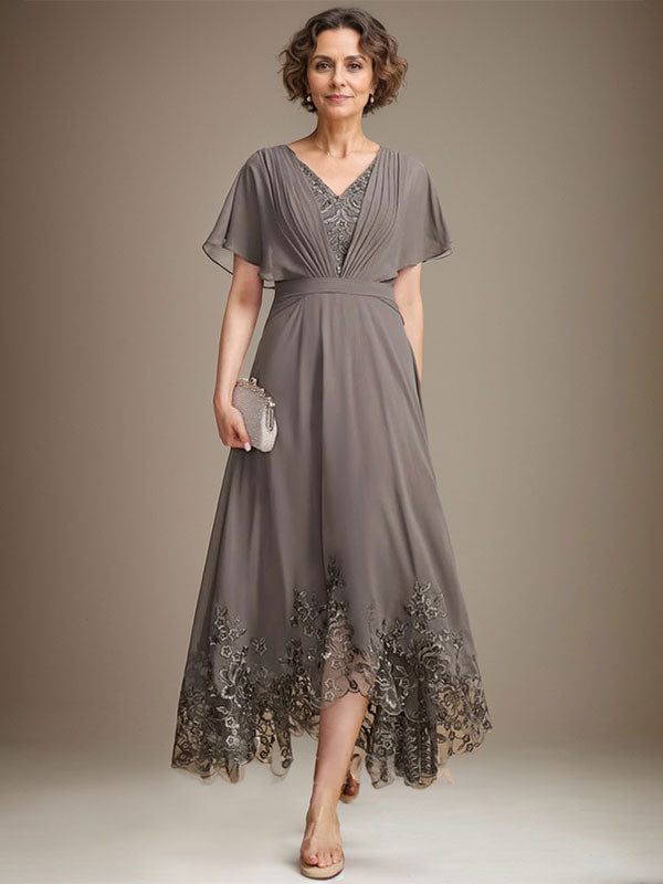 A-Linie V-Ausschnitt Asymmetrisches Spitzen-Chiffon-Kleid für die Brautmutter mit Plissee