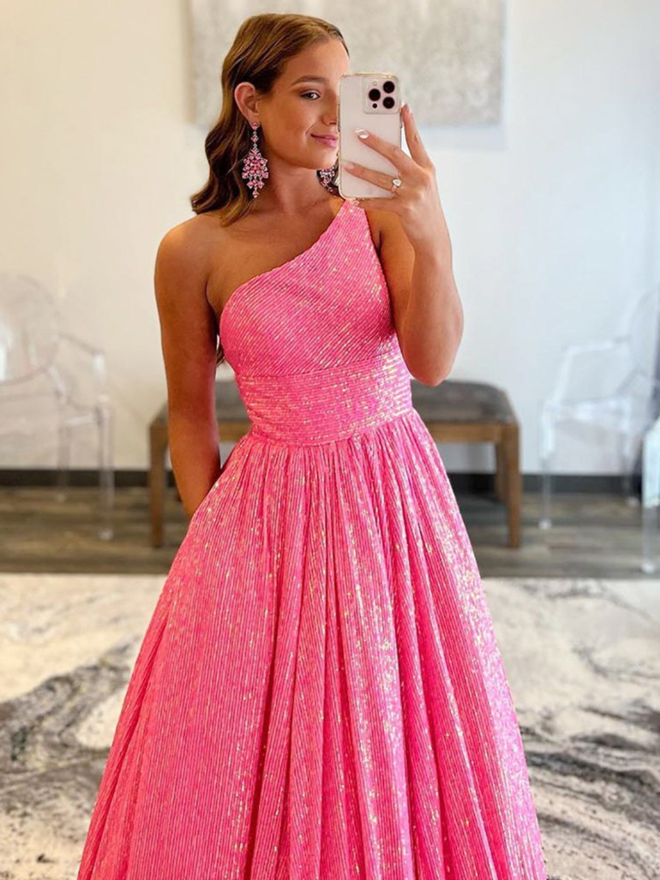 Vestido de fiesta de lentejuelas con un solo hombro y bolsillos en corte A