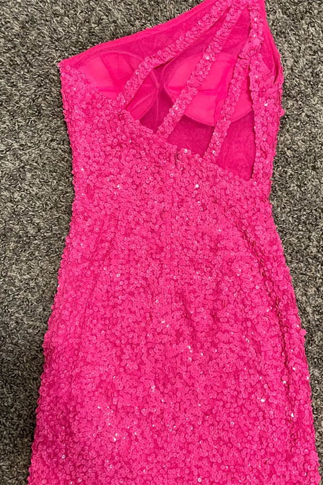 Vestido de fiesta con lentejuelas y un solo hombro