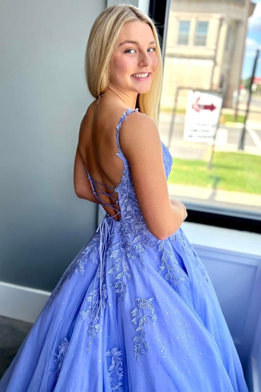 A-Line Spaghetti Strap Tulle Lace Prom Dress with Pockets