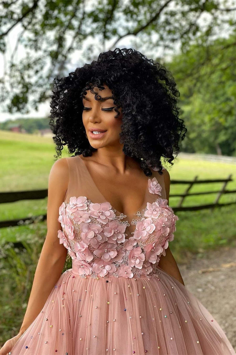 A-Linien-Heimkehrkleid aus Tüll mit Perlen und Blumen