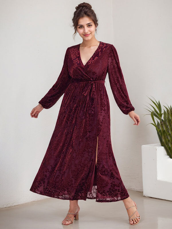 A-Linie V-Ausschnitt Lange Ärmel Samt Wadenlanges Kleid für die Brautmutter mit Schlitz