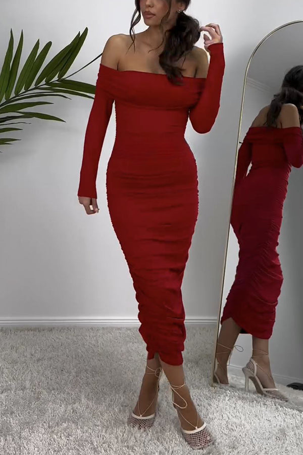 Desirable Beauty – Schulterfreies, langärmliges, gerüschtes Stretch-Maxikleid