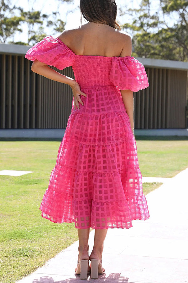 Dare To Dance – Midikleid aus gesmoktem Stoff mit quadratischem Muster und Puffärmeln