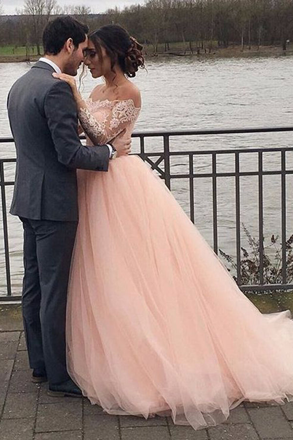 A-Linien-Brautkleid in Zartrosa mit schulterfreien Ärmeln