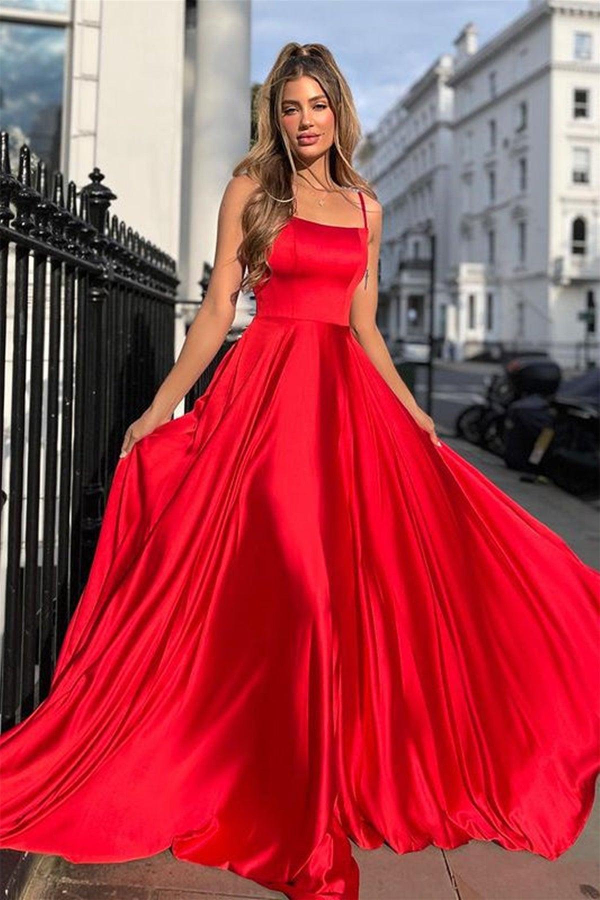 Vestido de fiesta largo de satén con escote redondo y tirantes finos