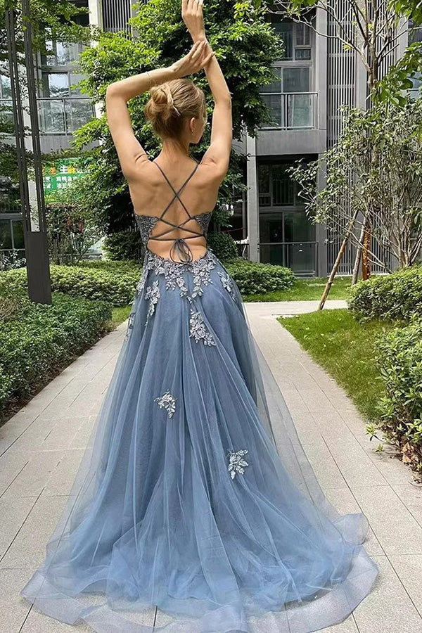 Vestido de fiesta largo con escote en A, tirantes finos, corsé y abertura en la espalda